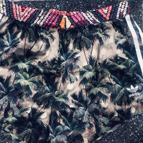 ADIDAS X The Farm Company Shorts Womens - Picture 5 of 8